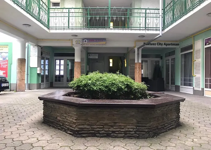 Monro Apartment