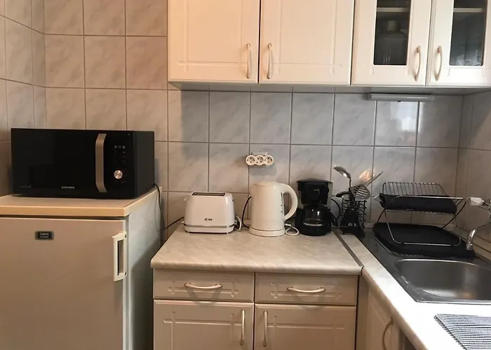 Monro Apartment
